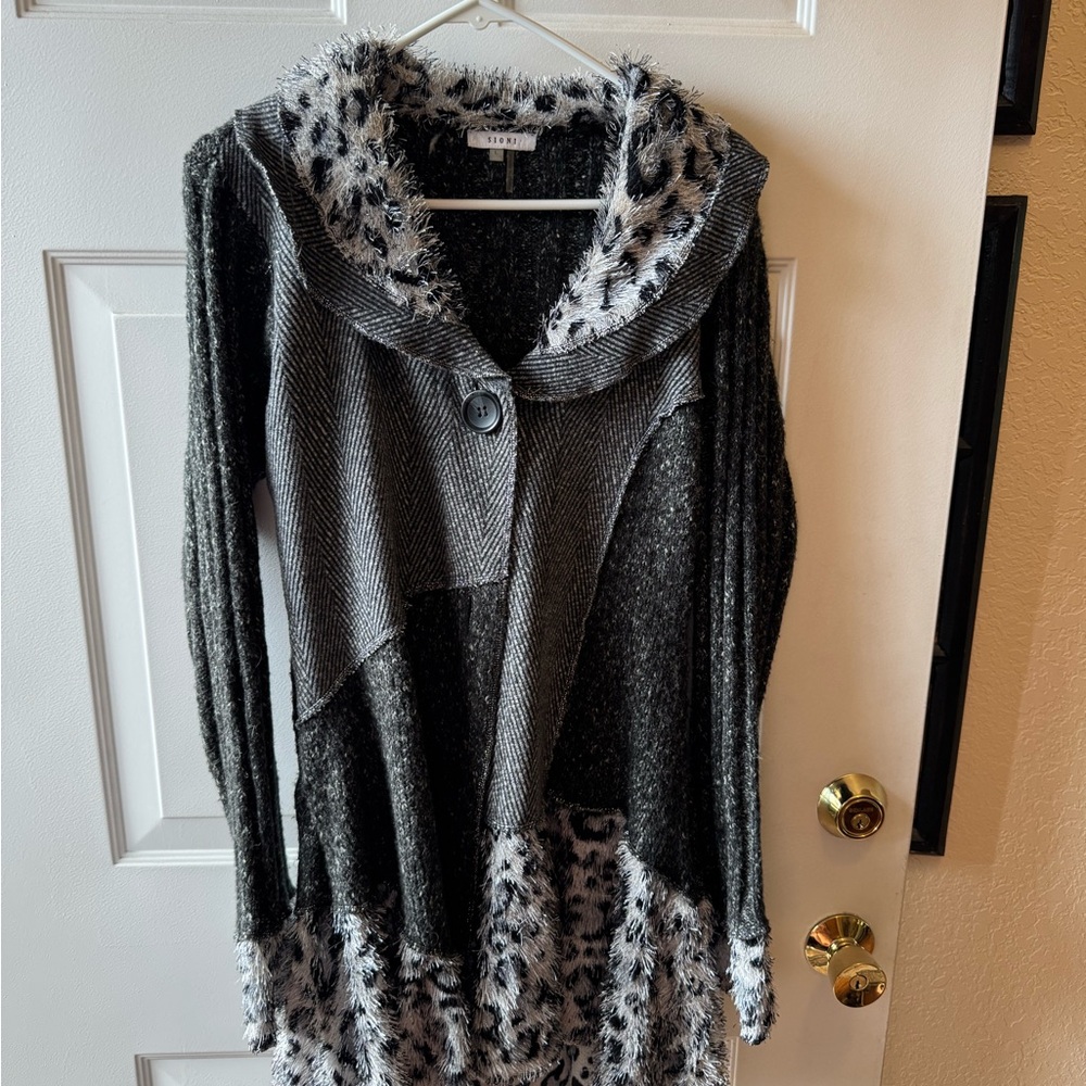 Sioni Black and Gray Women's Cardigan